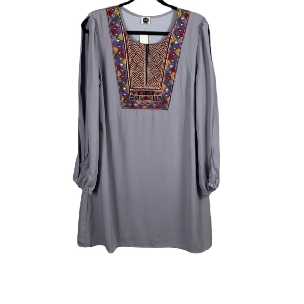 J & M Clothing Embroidered Split sleeve Tunic L